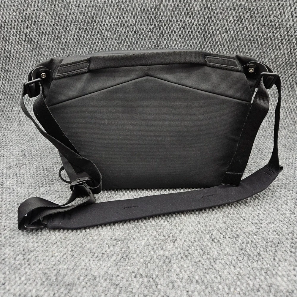 Peak Design 6L Black Everyday Sling Camera EDC Bag V2 Crossbody Photography
